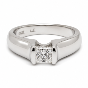 14K White Gold w/ princess cut diamond ring